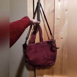 Frye And Co Elegant Burgundy Woven Handbag